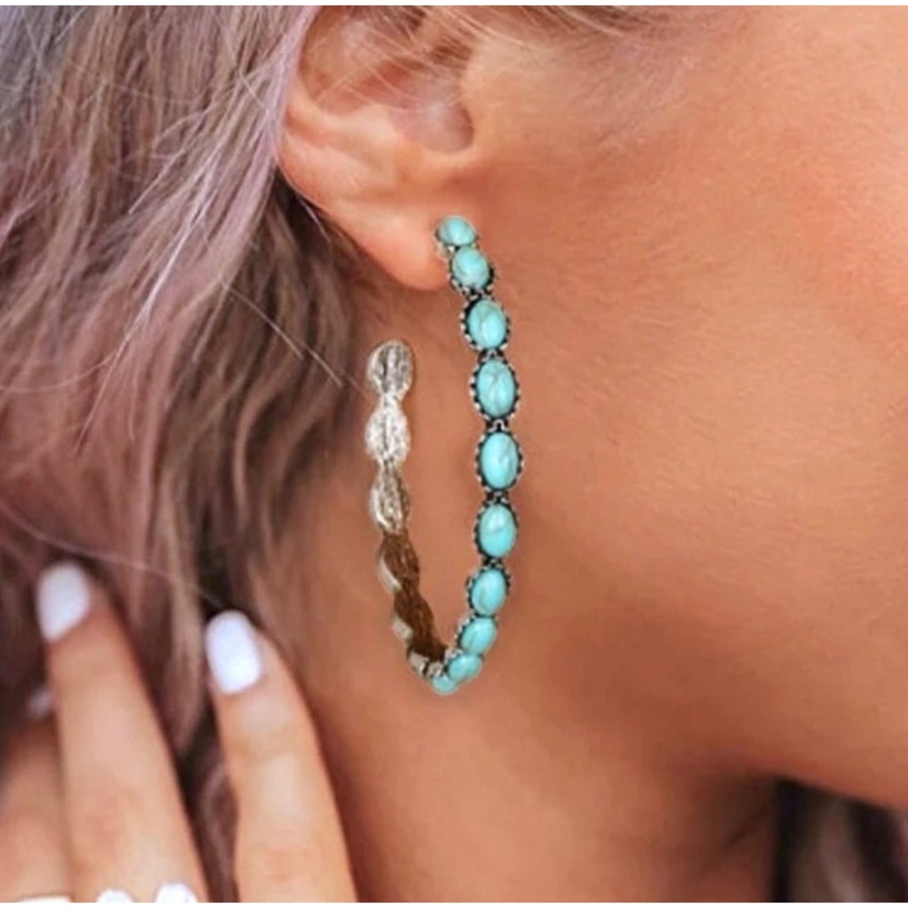 1 LEFT! Turquoise Round Stunning Hoop Silver Tone Western Earrings - Picture 3 of 4